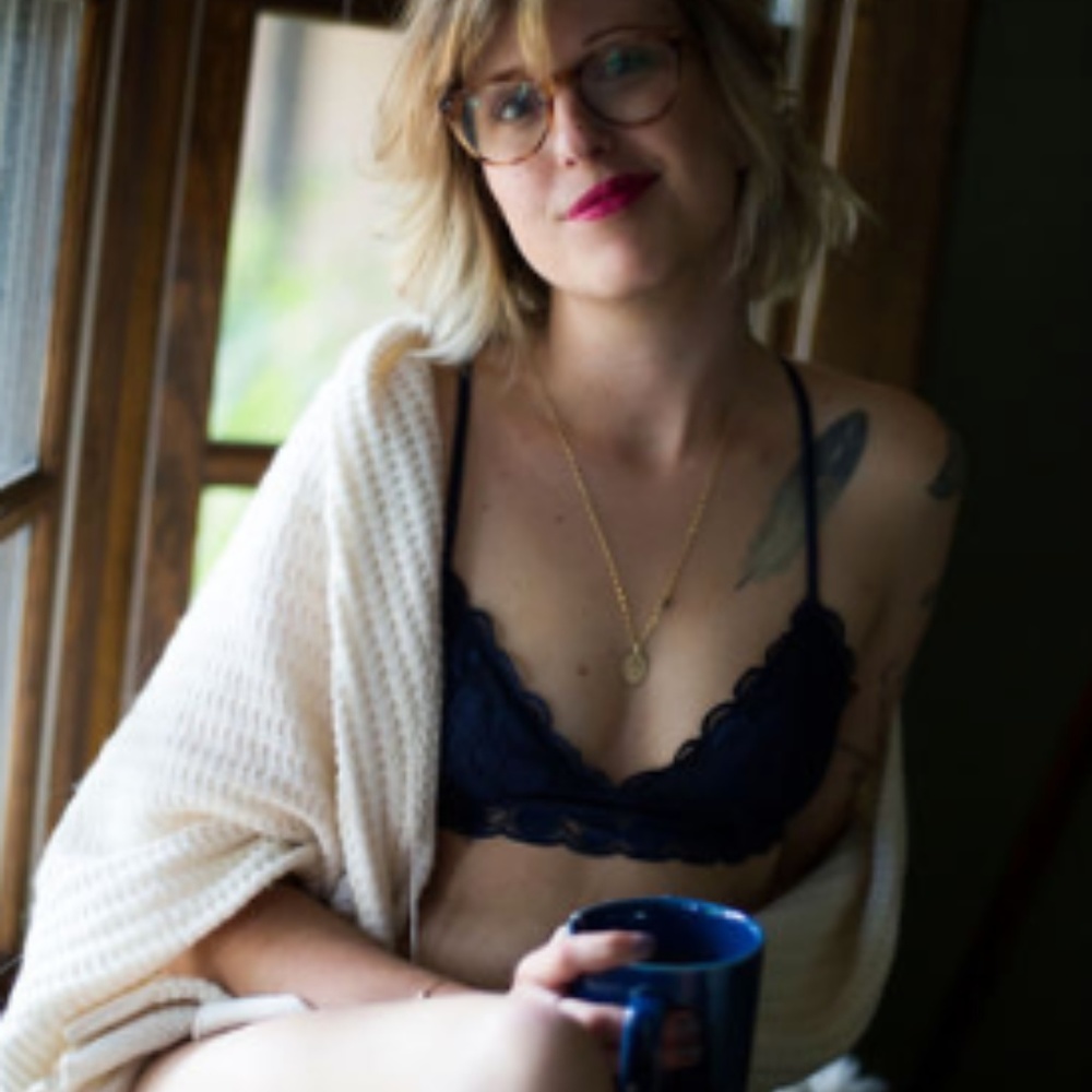 Meet your Posher, Alina